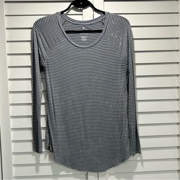 2/$15 🐧AEO Soft Striped Oversize Long Sleeve - Picture 1 of 4